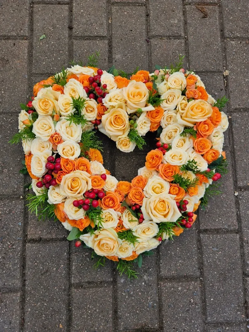 Orange blomsterhjärta